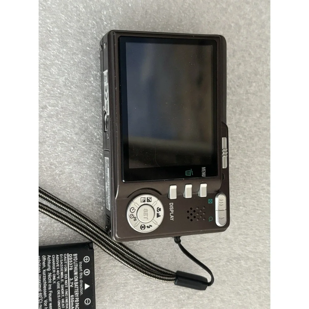 Sanyo VPC T700 7.0MP Digital Camera - Brown Tested With Battery. No Charger